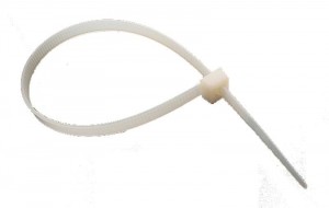 Хомут нейлоновый с отверстием под винт 5*220мм черный  (100шт)