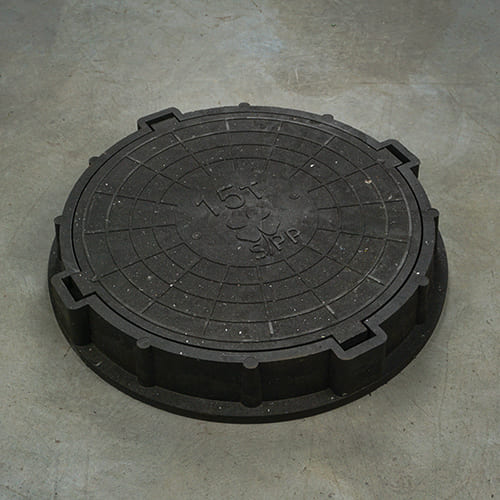 Люк канализ."Л"коричневый (нагрузка до 6тонн)