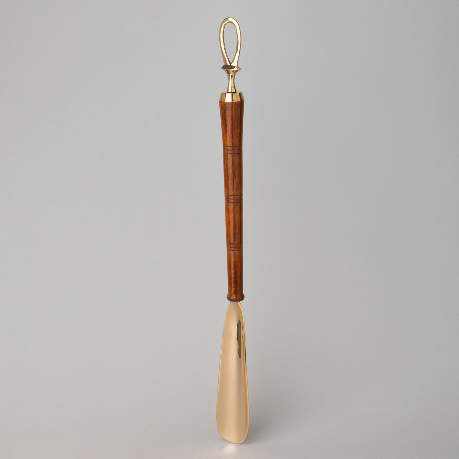 Ложка для обуви пластик длинная 44*3*0,8см