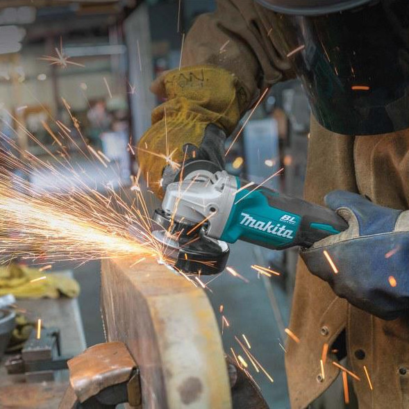 УШМ аккумуляторная MAKITA DGA505Z  без акк и зар устр