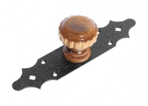 Ручка на планке коричневый RAL8017