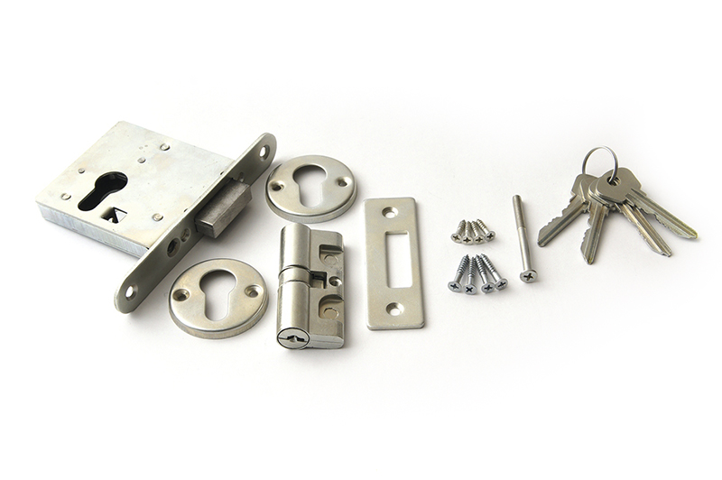 Замок врезной ЗВ1-2, 4 ключа, прямоугольный ригель,цилиндровый механизм 70мм, 140*85мм