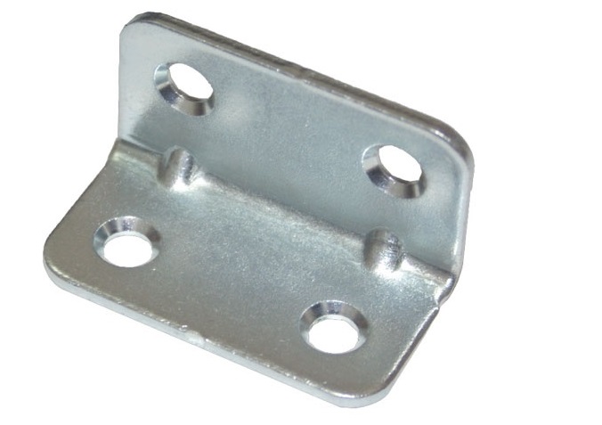 Уголок оцинкованный 22*22*40мм