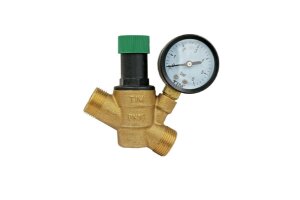 Редуктор снижения давления с манометром 1/2вн*3/4нар BL6823A ТИМ